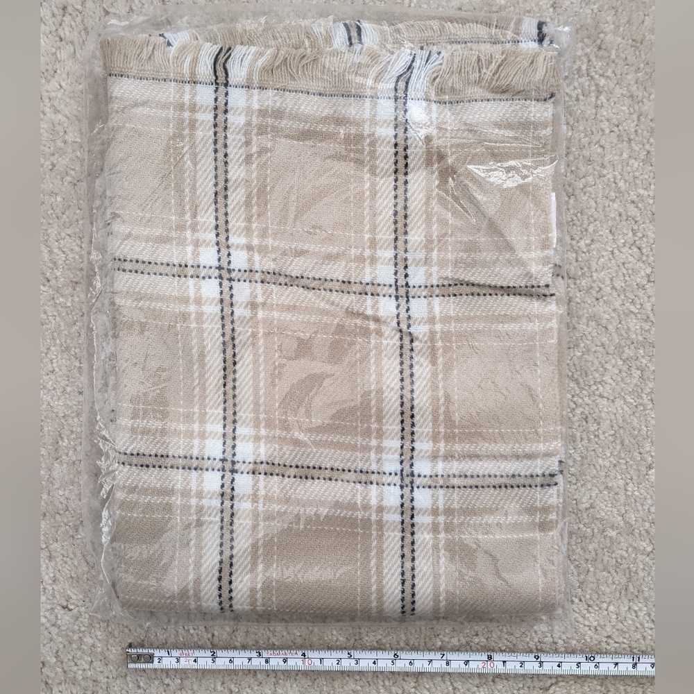 NWT GAP scarf tan plaid